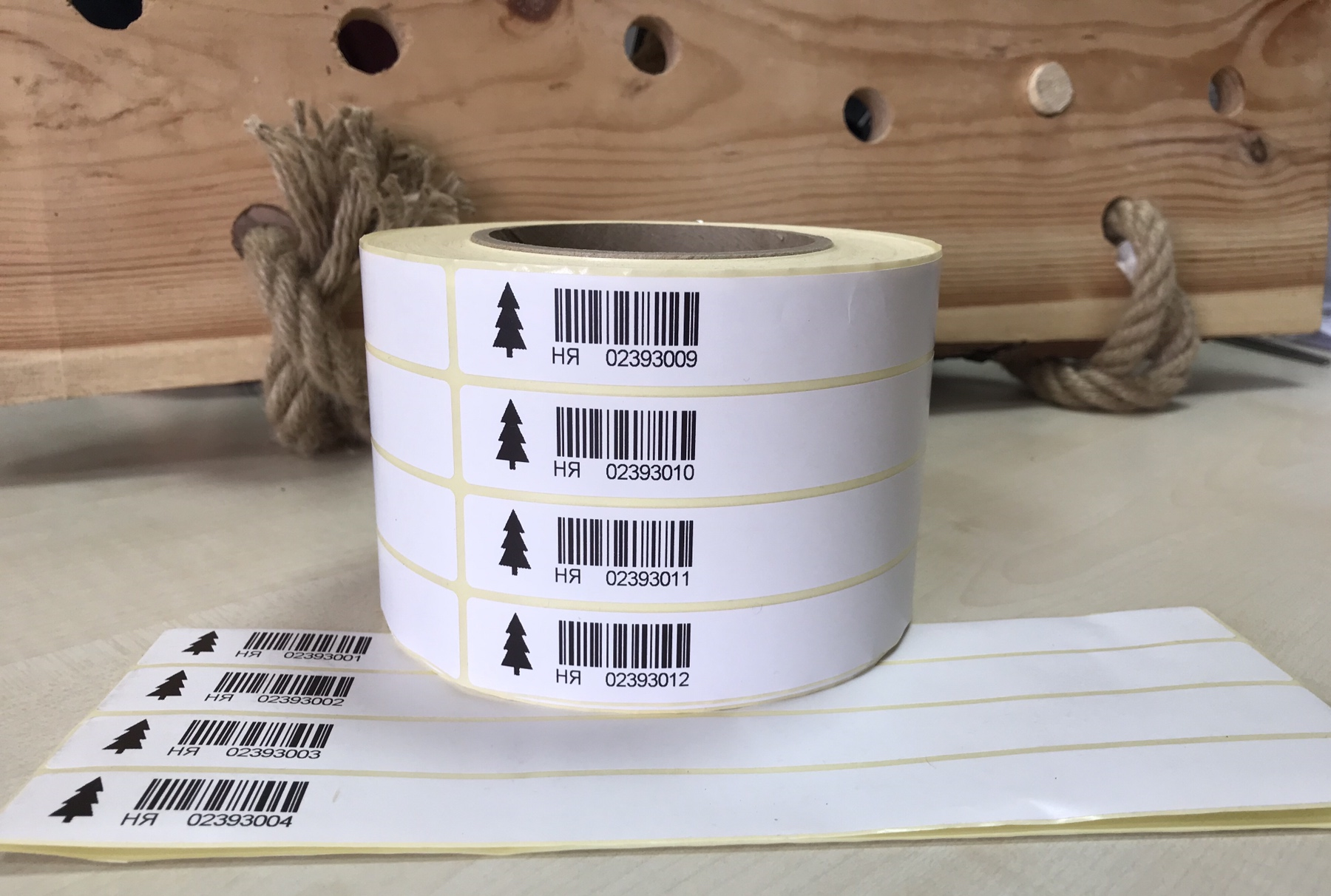 Маркування бирками серії НЯ новорічних ялинок